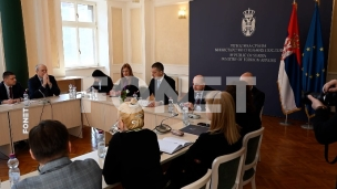 Opredeljeni za politiku mira